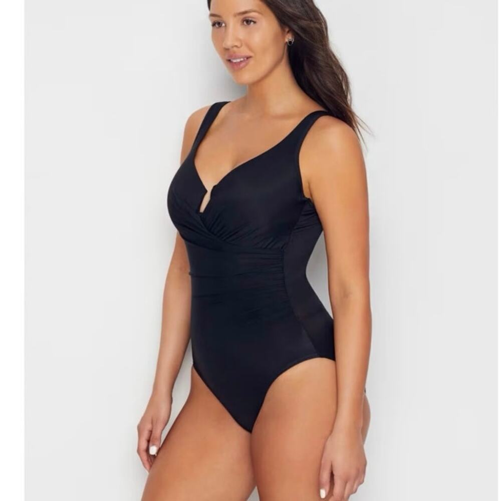Miraclesuit Women's Tummy-Control Underwired One-Piece Swimsuit size 8